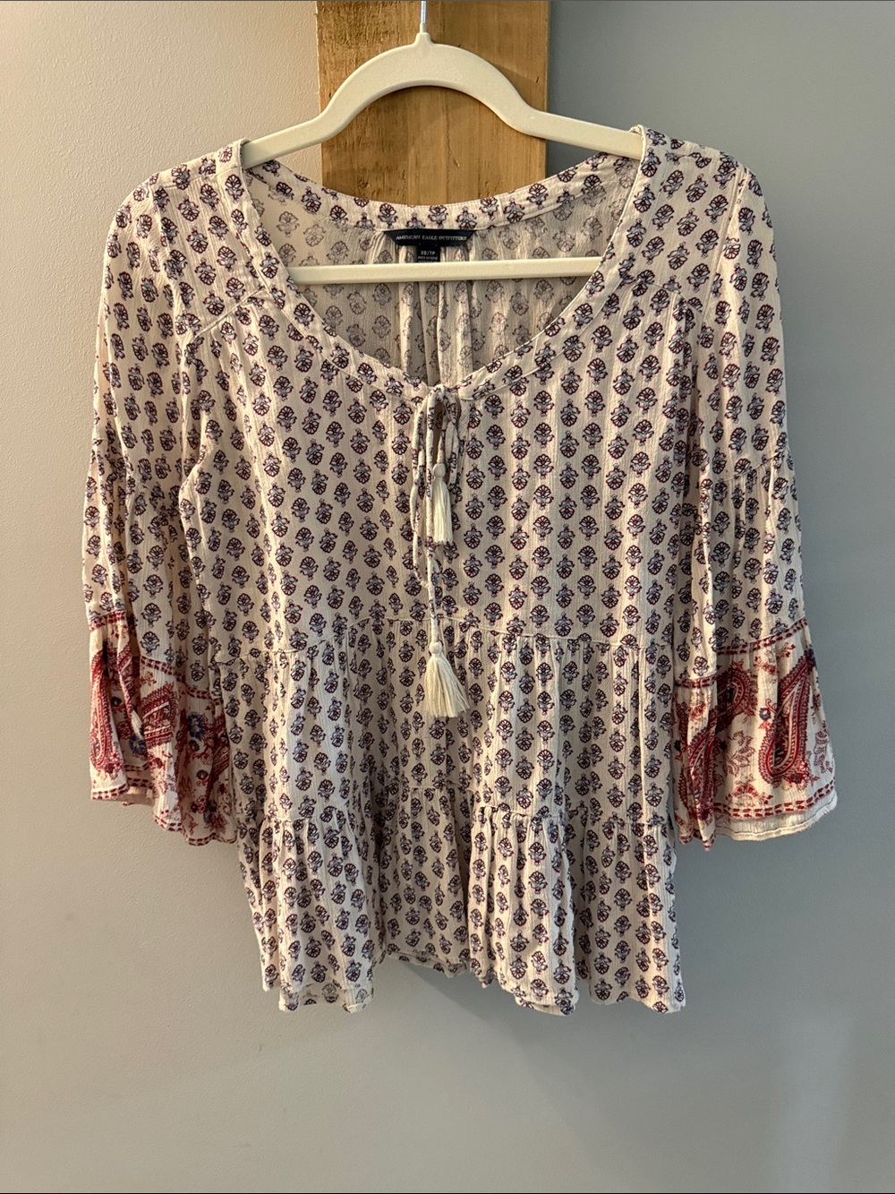 AMERICAN EAGLE White Boho Tassel Peasant Top with Red Paisley Detail, XS